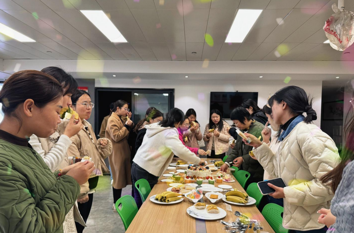 在春天裏過個生日會